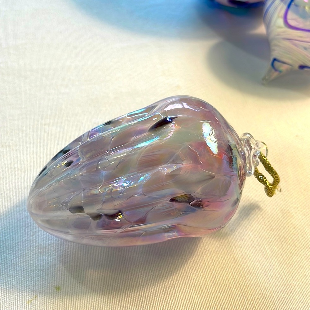Beautiful glass ornament… Acorn shape… Shades of pink, white, and black… beauty!